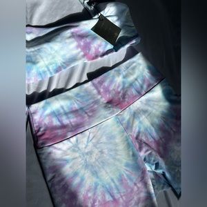 Skatie Mya sports bra & cece bike short - bonnaroo